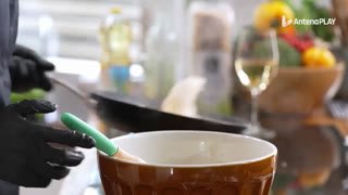 Watch Hello Taste live online